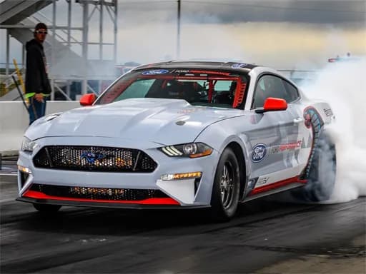 Süzülen Mustang Jet Bulmacası